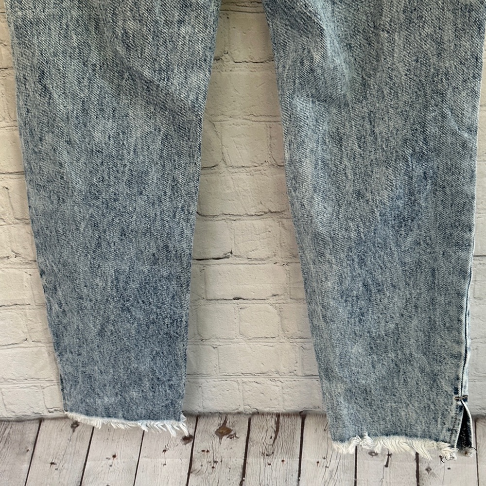 KanCan Light Wash Distressed Ripped Jeans - Picture 8 of 10